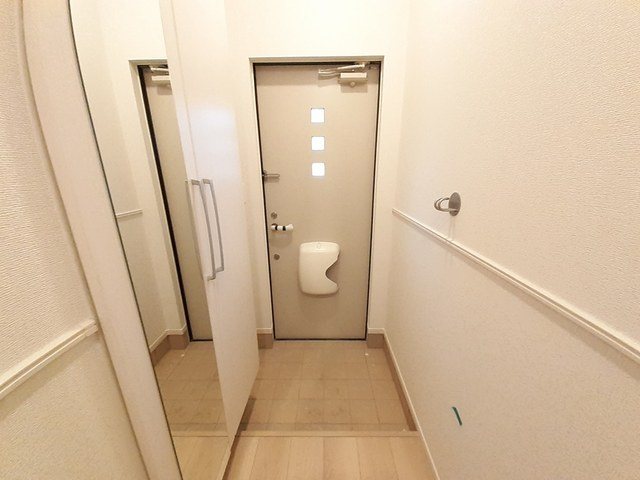 ワイタカミヤ　Ⅰ 玄関