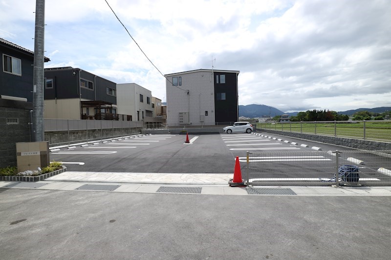 ソレイユ須恵 エントランス