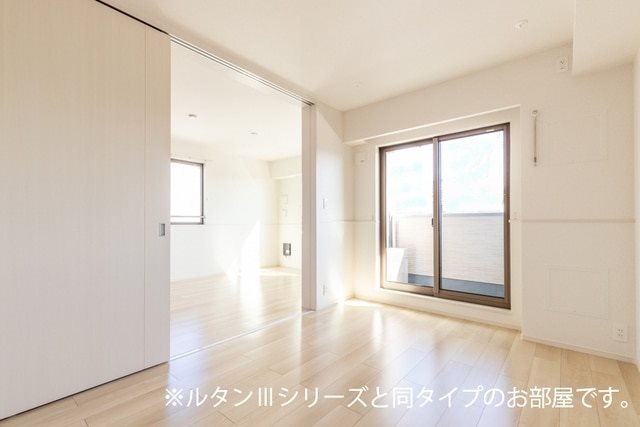 ソレイユ須恵 リビング