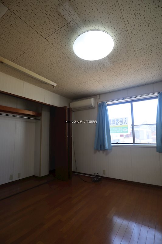 中央6丁目アパート ベランダ無しのお部屋になります。