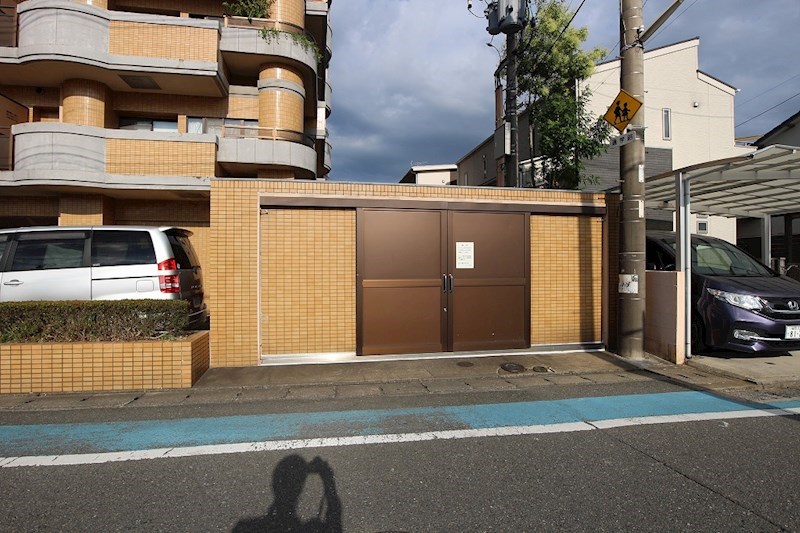 ダイアパレス二日市 敷地内ゴミ収集所