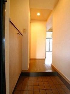 レフィナード南山荘 玄関