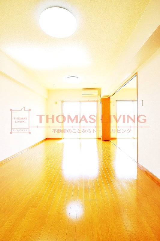 ヴェルモントルラーシュ 写真は別号室です。