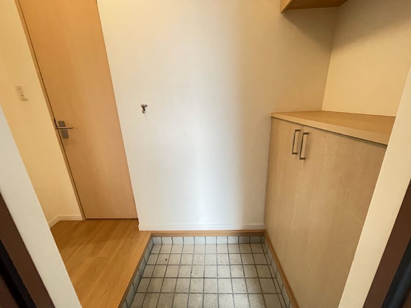 クレストリバー 玄関