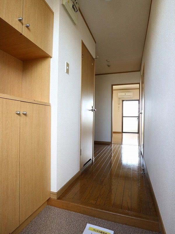 HOT’Sレジデンス参番館 玄関