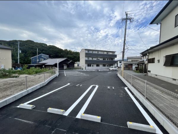 ボヌール石蔵 駐車場