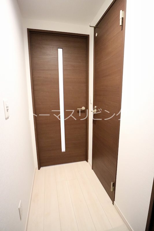 CINQ IWASE BLD 玄関