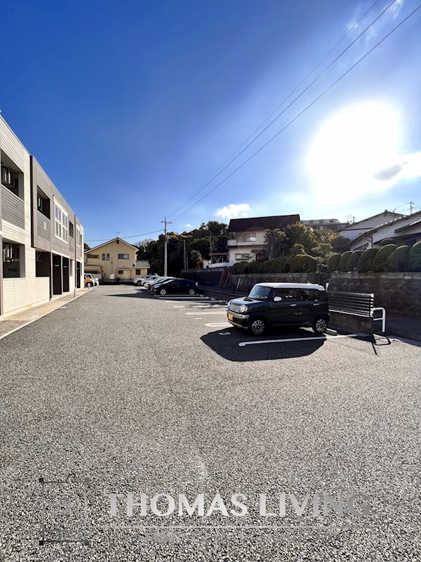 エターナルみやび 駐車場