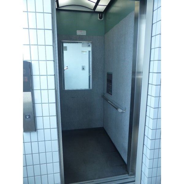ツインコート高宮 エレベーター