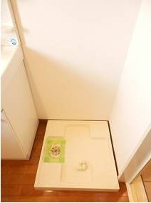 アーバンハイツ住乃江  室内洗濯機置き場です。