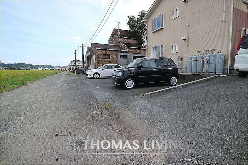 コーポラスなか 駐車場