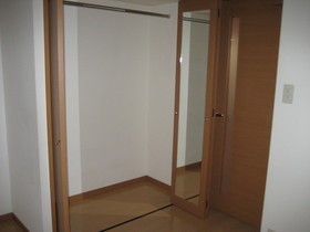 ピュアドームグランテージ博多 クローゼット※別号室の参考写真
