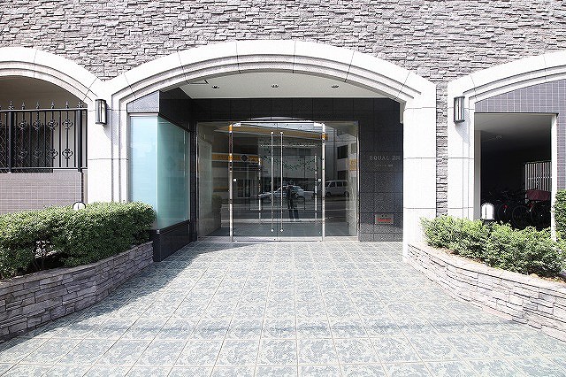EQUAL諸岡 エントランス