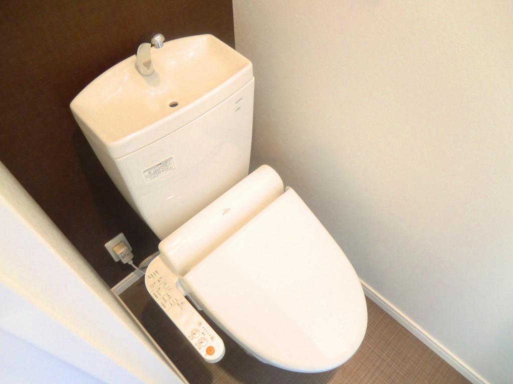 エンクレストNEO博多駅南 温水洗浄便座です。現状を優先します※別号室の参考写真になります。