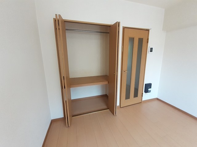 リーブラ都府楼壱番館 収納