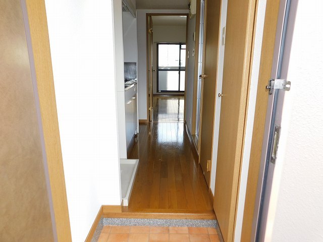 リーブラ都府楼壱番館 玄関