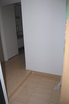 THE　LINDOS 玄関　別号室参考写真