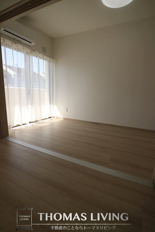 アヴェニール横田 ベランダから採光が入り明るいです。