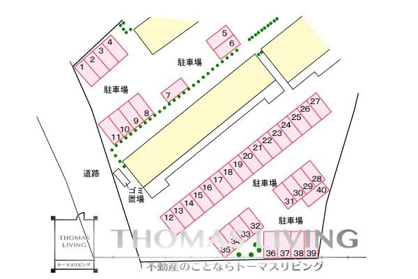 エスポワール築城 A 敷地内駐車場御座いますよ。