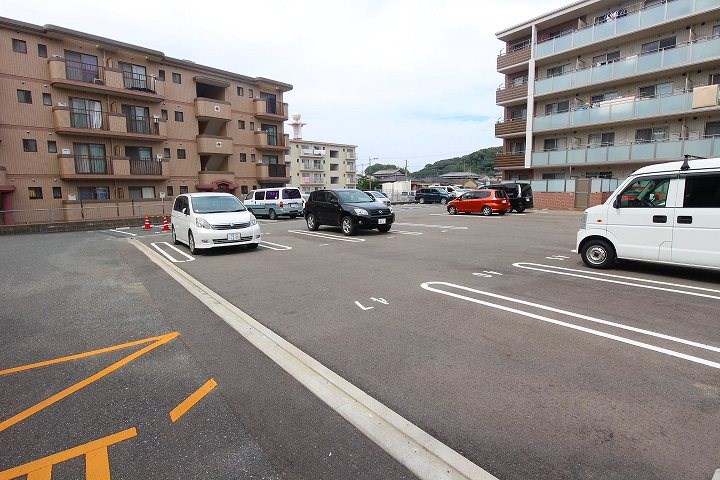 カサグランデ太宰府 駐車場