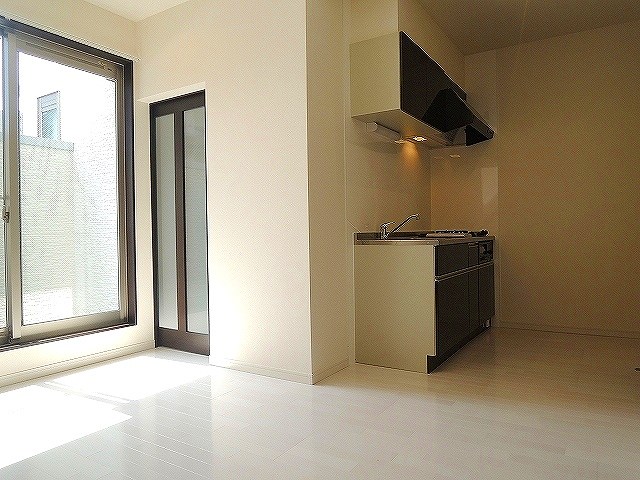 Grandtic Sunbath紫 リビング※別号室参考写真