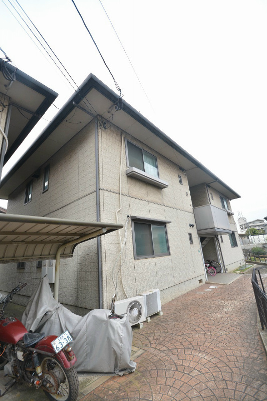 ユニゾン上富野 B棟 外観