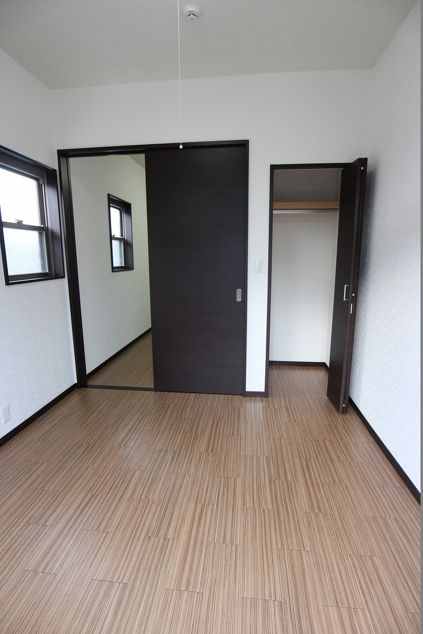 MOON赤坂　B棟 ベッドルームも広々しております。