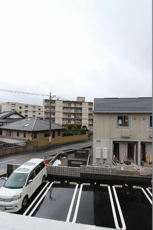 アッサンブレ S 敷地内に駐車スペースがあるので愛車も安心ですね。