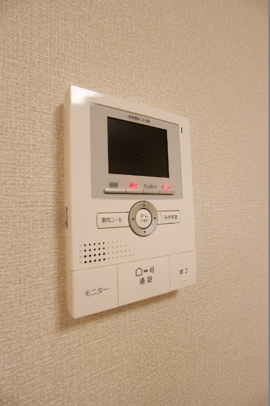 アッサンブレ S TVモニター付インターホンなので安心です。