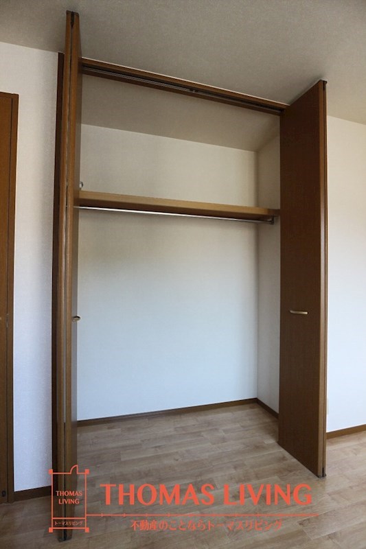 リビングタウン浅川 A棟 収納