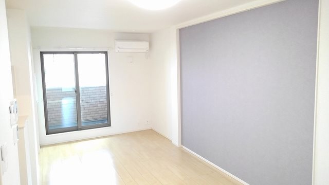 ピース　ライフ 広々としたリビング