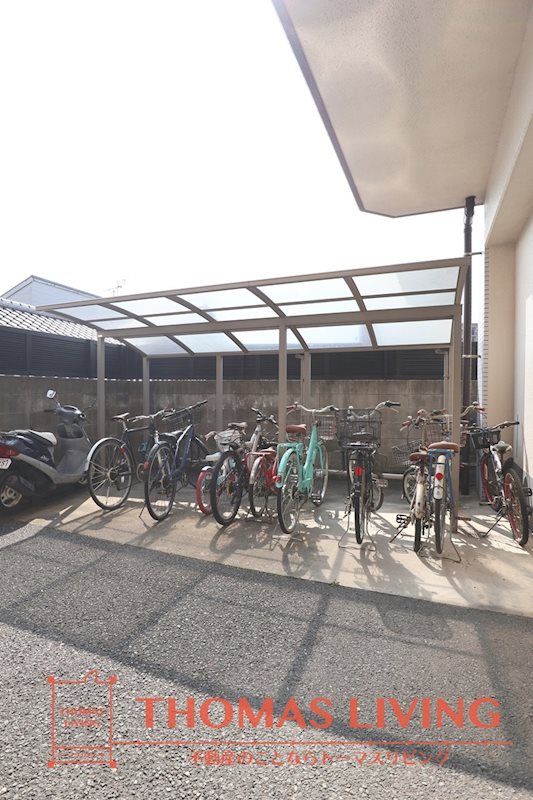 シャトレ諏訪町 駐輪場
