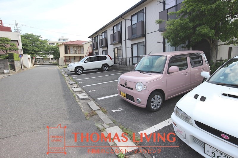 クレアール青山 駐車場