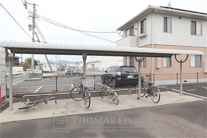 Slow　Hand壱番館 駐輪場