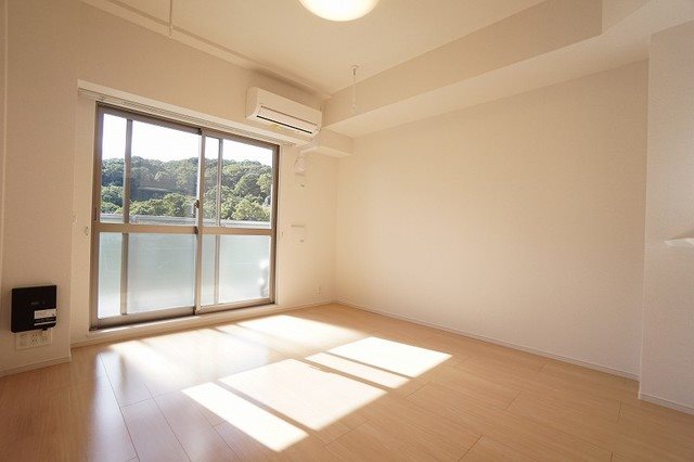 ポスカート　F. ※別号室の写真です。