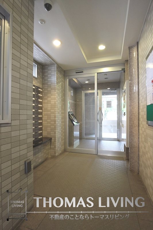 アースコート桜通り 高級感のあるエントランスです。
