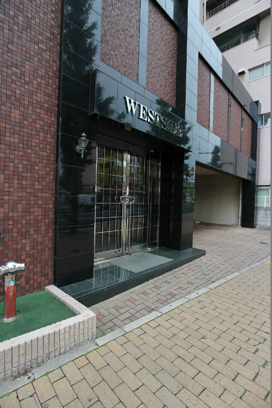 WESTSIDE エントランス