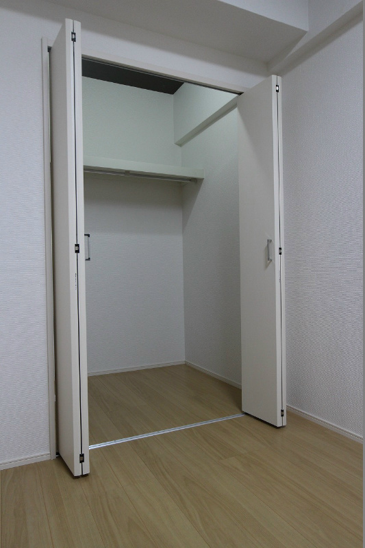 アクシオ小倉 広々としたウォークインクローゼット。