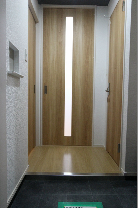 アクシオ小倉 白タイルを基調とした作りになっております。