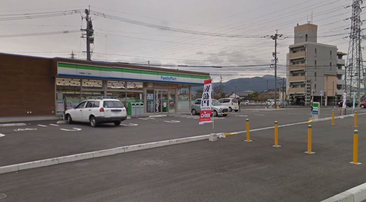 Grand Soleil　B棟  ﾌｧﾐﾘｰﾏｰﾄ 小倉蒲生二丁目店