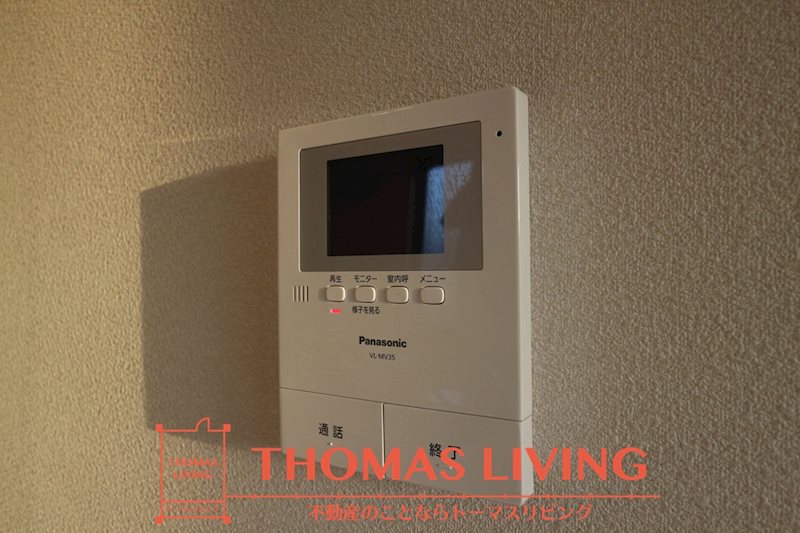 エスペランサⅡ 来客者の確認できるモニター付きインターホンです。