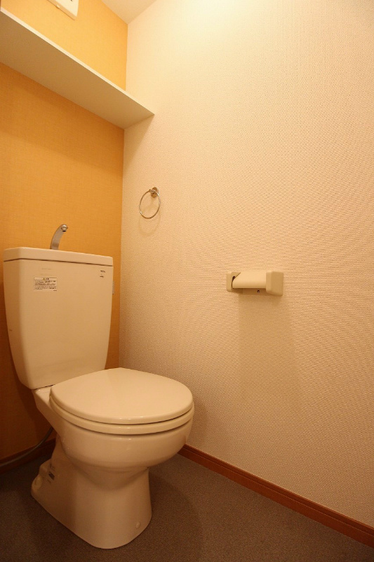アムールスリーライト観音坂　Ｂ棟 風呂、トイレ別です。