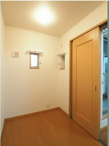 Clair N   ※別号室の写真です。寝室はこの狭さが ”しっくり”　して良いんですよ◆