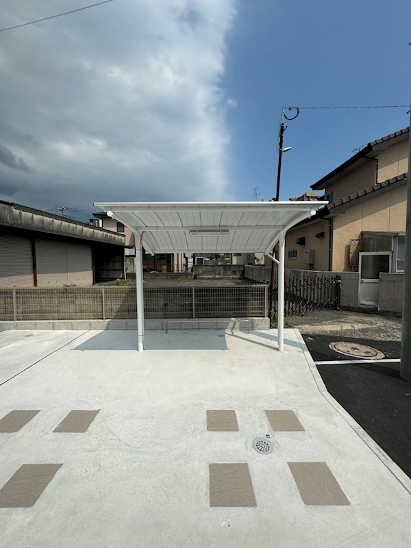 レガシーコートⅡ 屋根付き駐輪場ございます