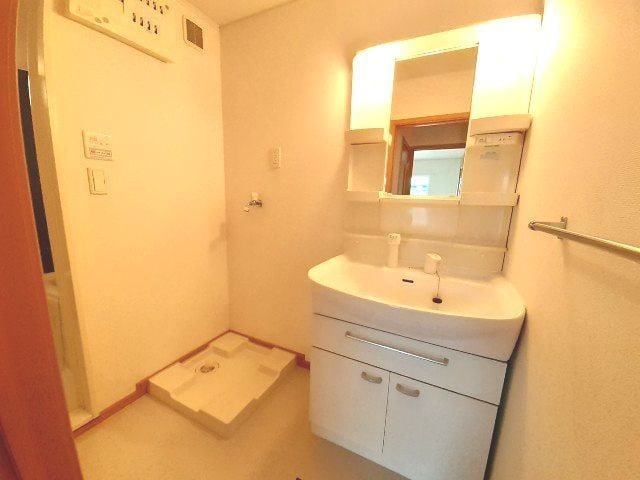 サンレミ葛原 E棟 洗面所