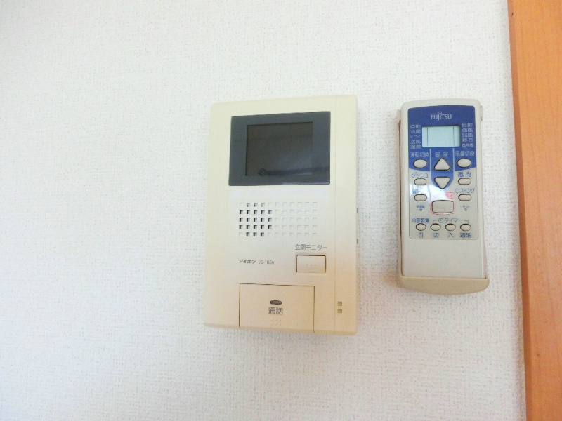 サンレミ葛原 E棟 ※別号室の写真です。モニターホンで安心ですね！