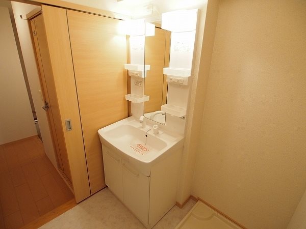 グランディールⅡ番館   ※別号室の写真です。