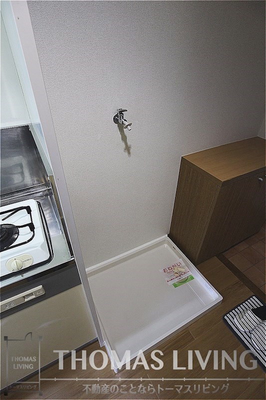 サンハイム 室内に洗濯機置き場があります。
