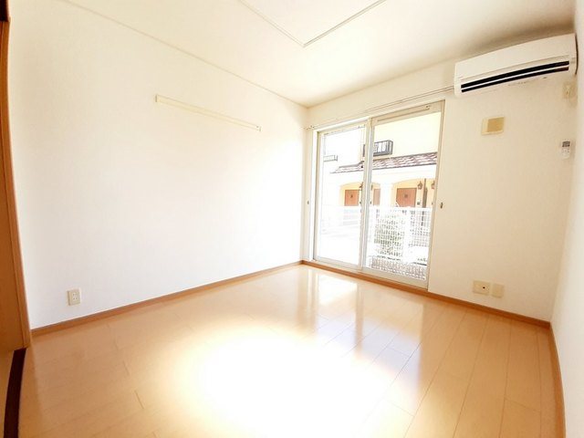 ブライトーU　A棟  ※別号室の写真です。エアコン付きです♪