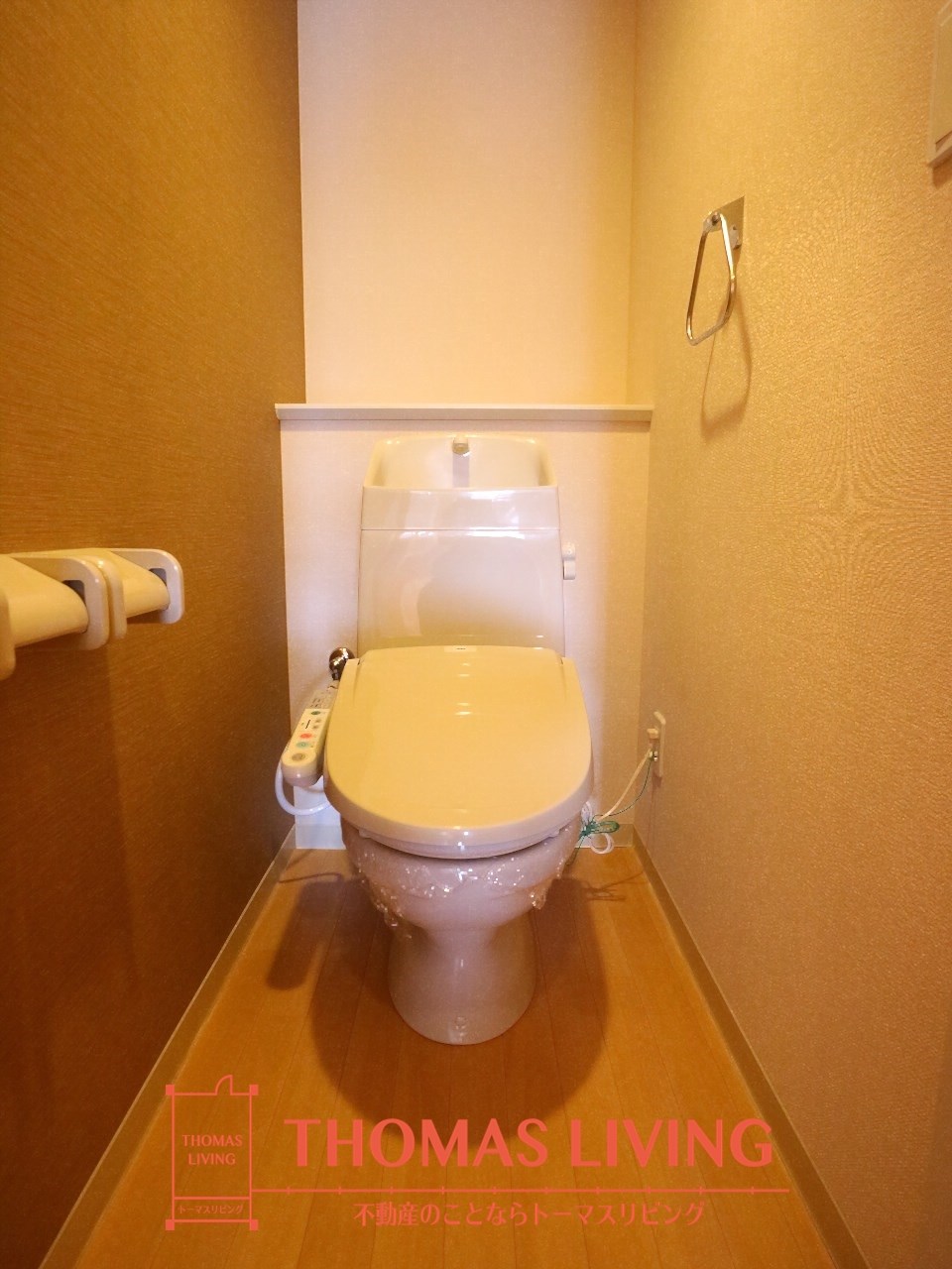 クレッシェンド 温水洗浄便座です。